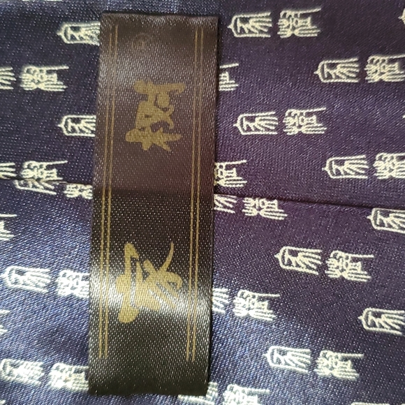 Chinese Opera Masks necktie - Picture 6 of 8